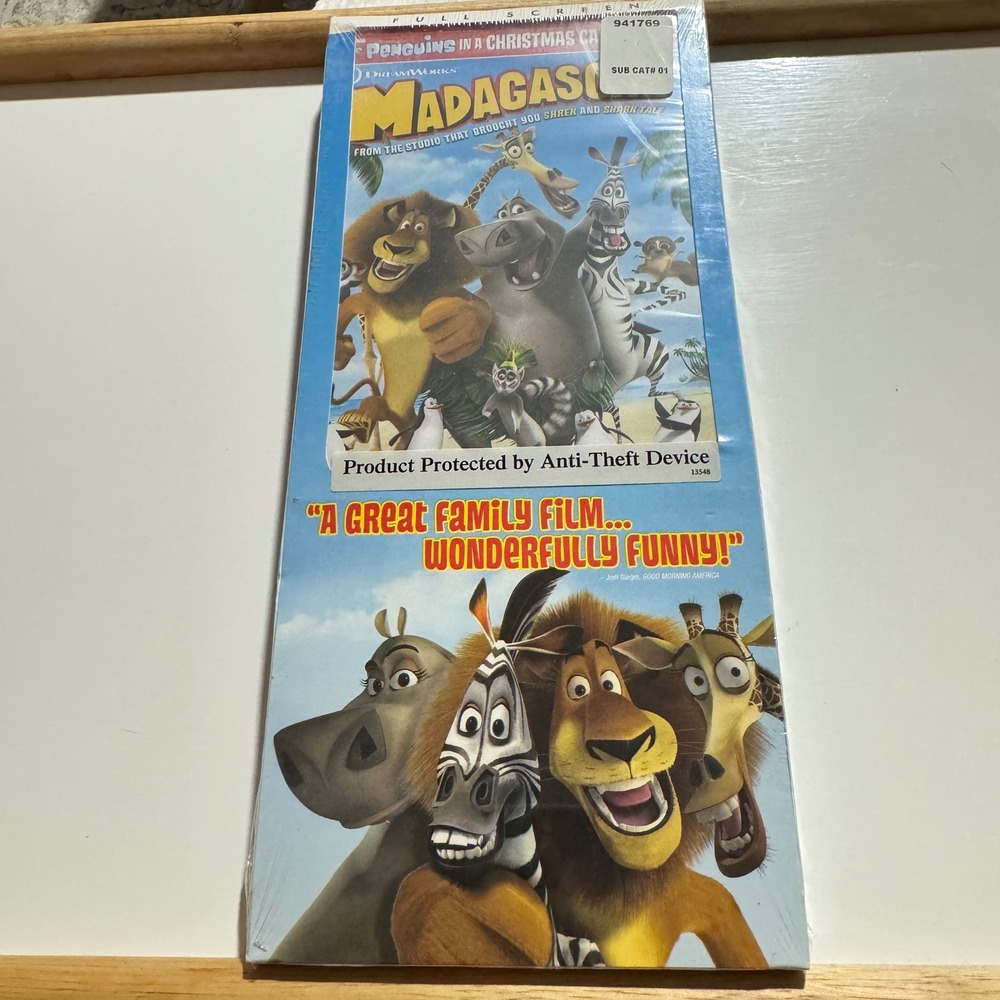 Madagascar DreamWorks DVD Movie Kids Family Blue Animated NIP 2005 New Sealed